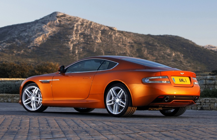 ���� Aston Martin Virage
