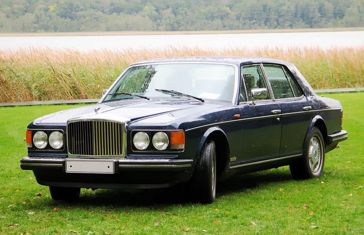  Bentley Eight (19841992)