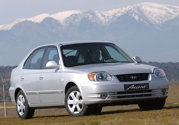 ����� Hyundai Accent ������� ��������� ����� ����������� (2003&ndash;2005)