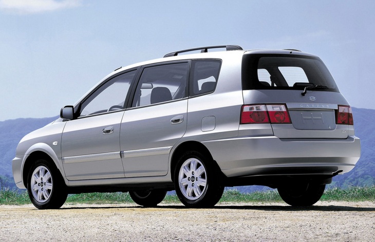 ������� Kia Carens ������� ��������� ����� �����������, 2002&ndash;2006