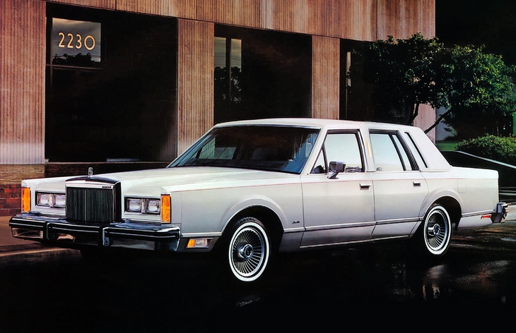   Lincoln Town Car  , 19801989