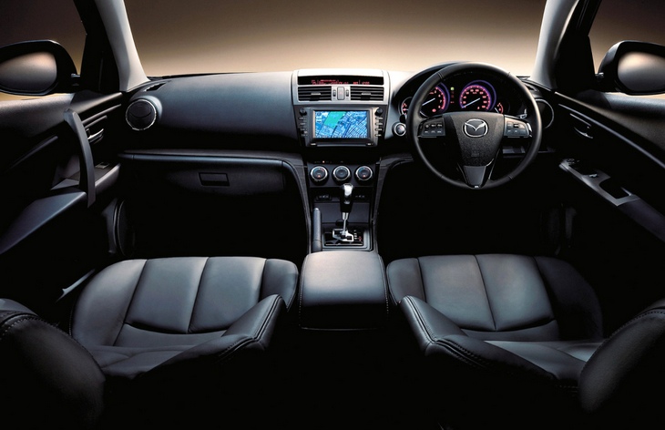 �������� ���������� Mazda Atenza ������� ���������