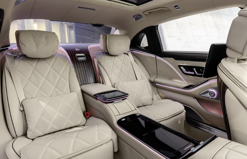   Mercedes-Maybach S-