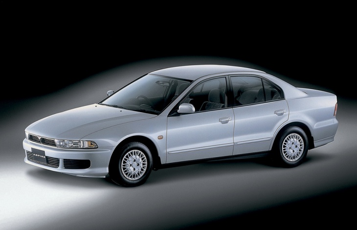  Mitsubishi Aspire, 1998-2002