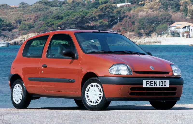  Renault Clio  