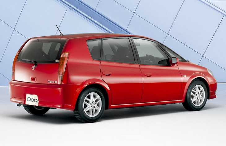 ������� Toyota Opa, 2000&ndash;2005