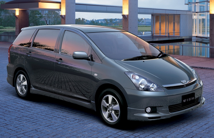 Toyota Wish   (2003-2008)