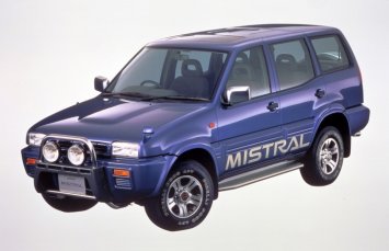 Nissan Mistral
