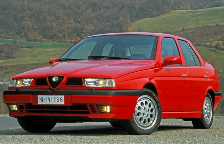 Седан Alfa Romeo 155, 1992–1995