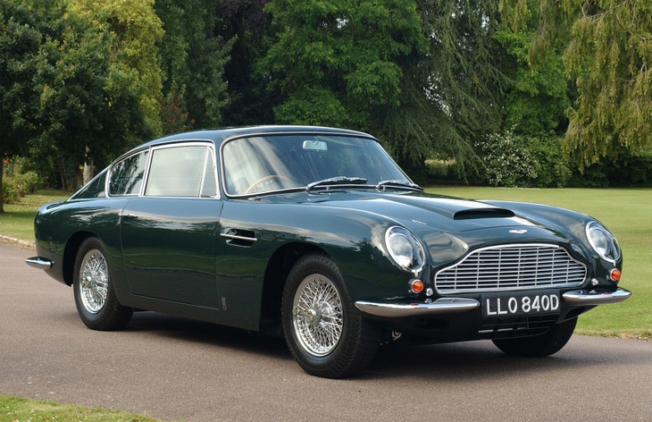 Купе Aston Martin DB6, 1965–1971