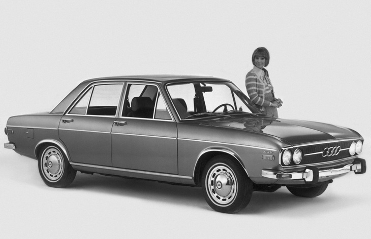 Седан Audi 100 первого поколения, 1968–1976