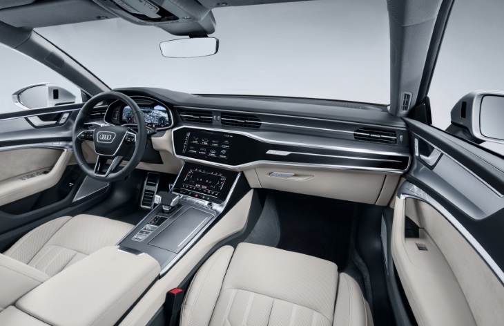 Интерьер хэтчбека Audi A7 Sportback