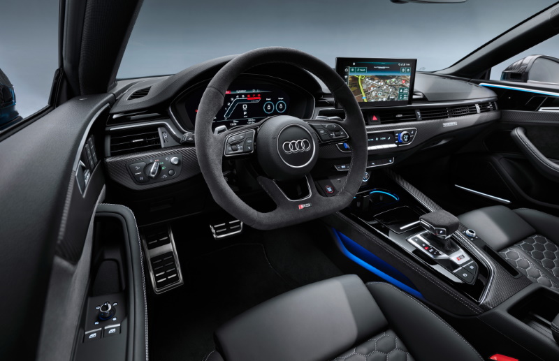Интерьер купе Audi RS5