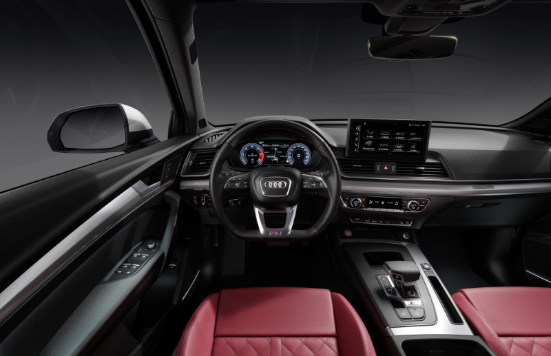 Интерьер кроссовера Audi SQ5
