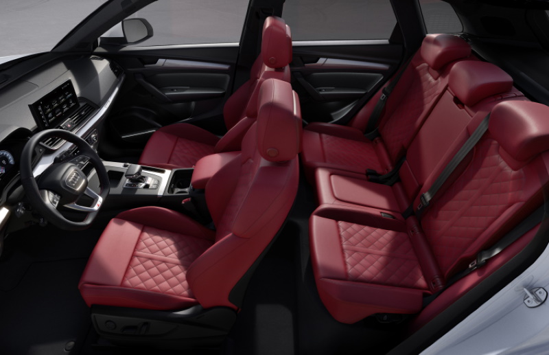 Интерьер кроссовера Audi SQ5