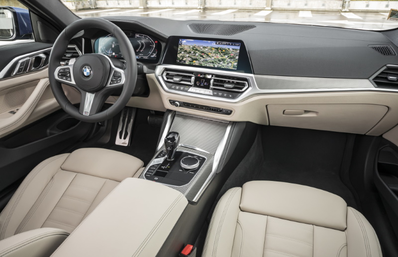 Интерьер купе BMW 4 серии
