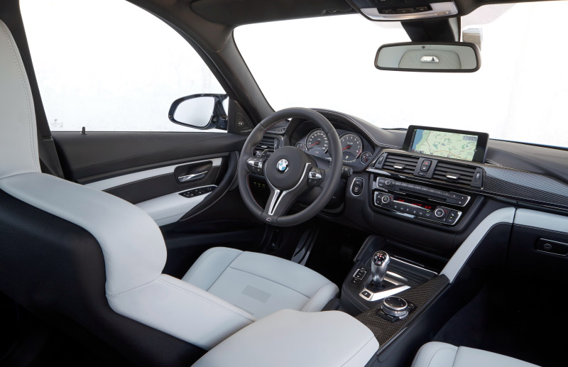 Интерьер седана BMW M3 (F30)