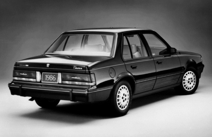 Седан Cadillac Cimarron, 1986