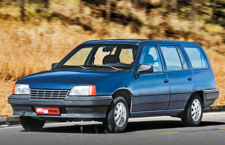 Универсал Chevrolet Ipanema, 1990­-1996