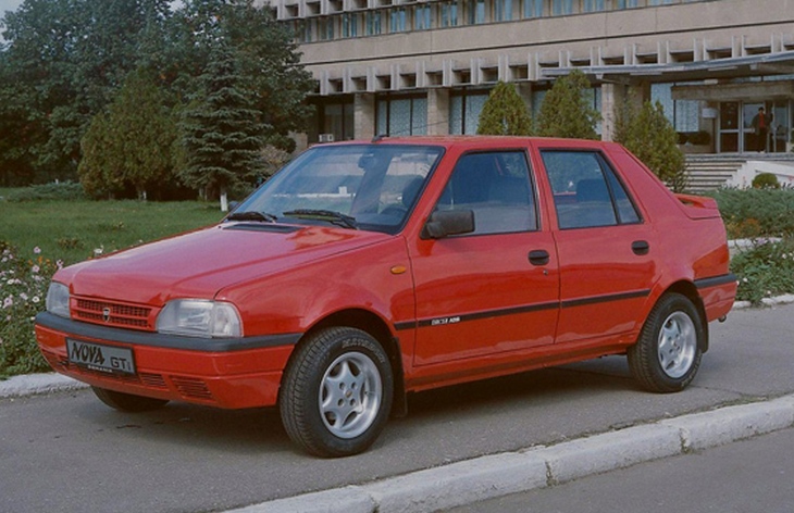 Хэтчбек Dacia Nova, 1995–2000