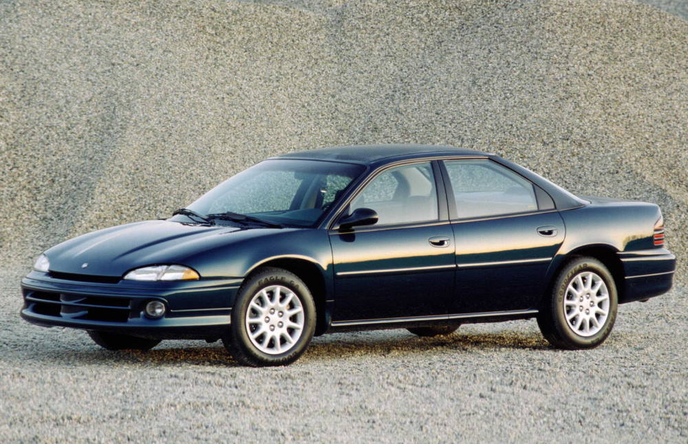 Седан Dodge Intrepid первого поколения (1993–1997)