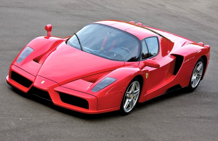Суперкар Ferrari Enzo (2002–2004)