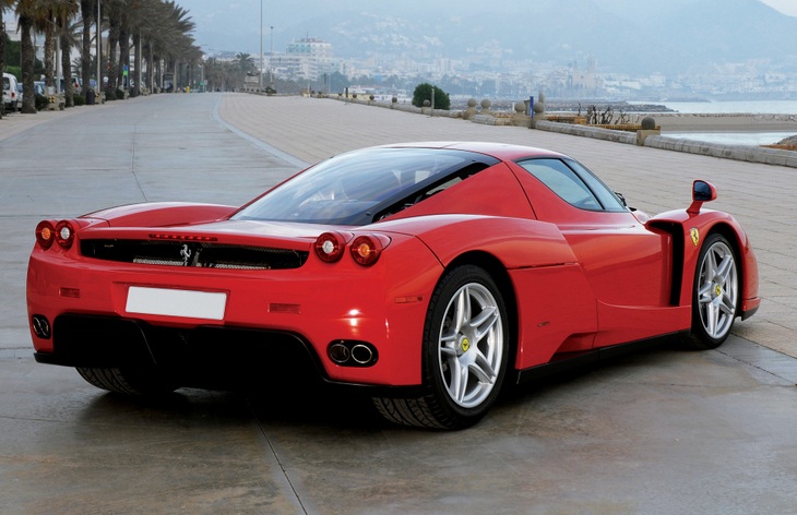 Суперкар Ferrari Enzo (2002–2004)