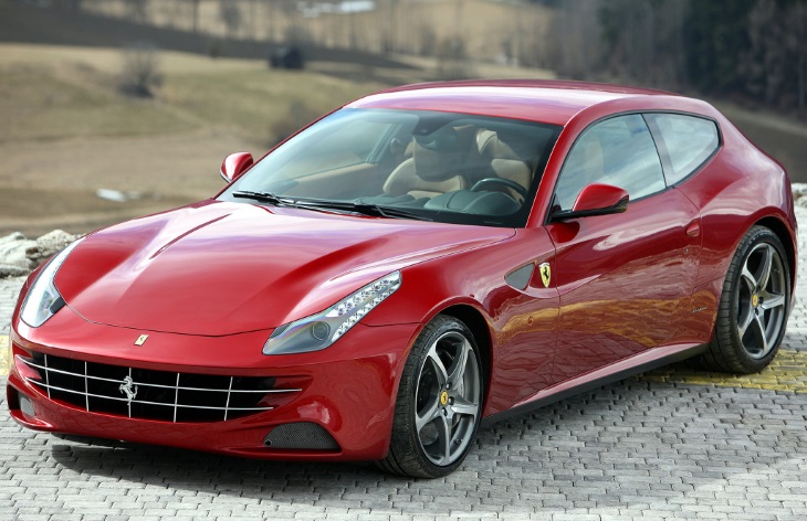 Суперкар Ferrari FF