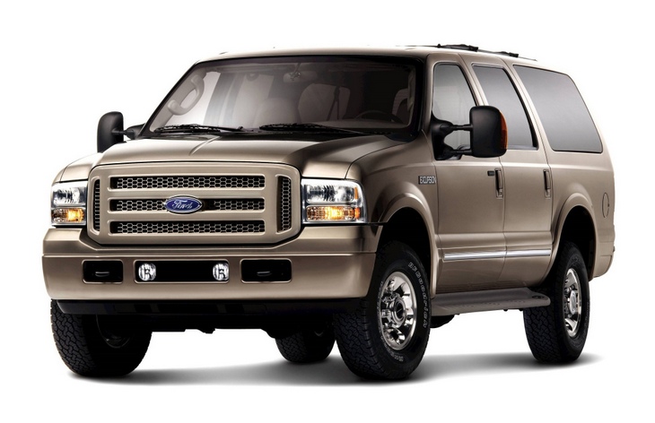 Внедорожник Ford Excursion после рестайлинга, 2004–2005