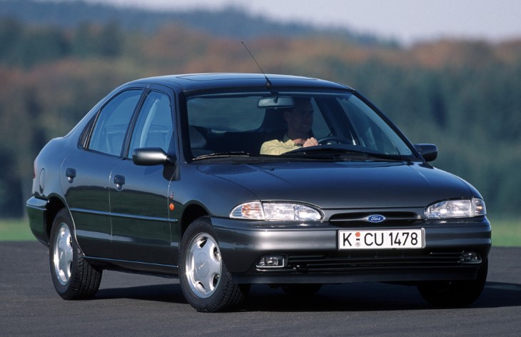 Хэтчбек Ford Mondeo первого поколения, 1993–1996