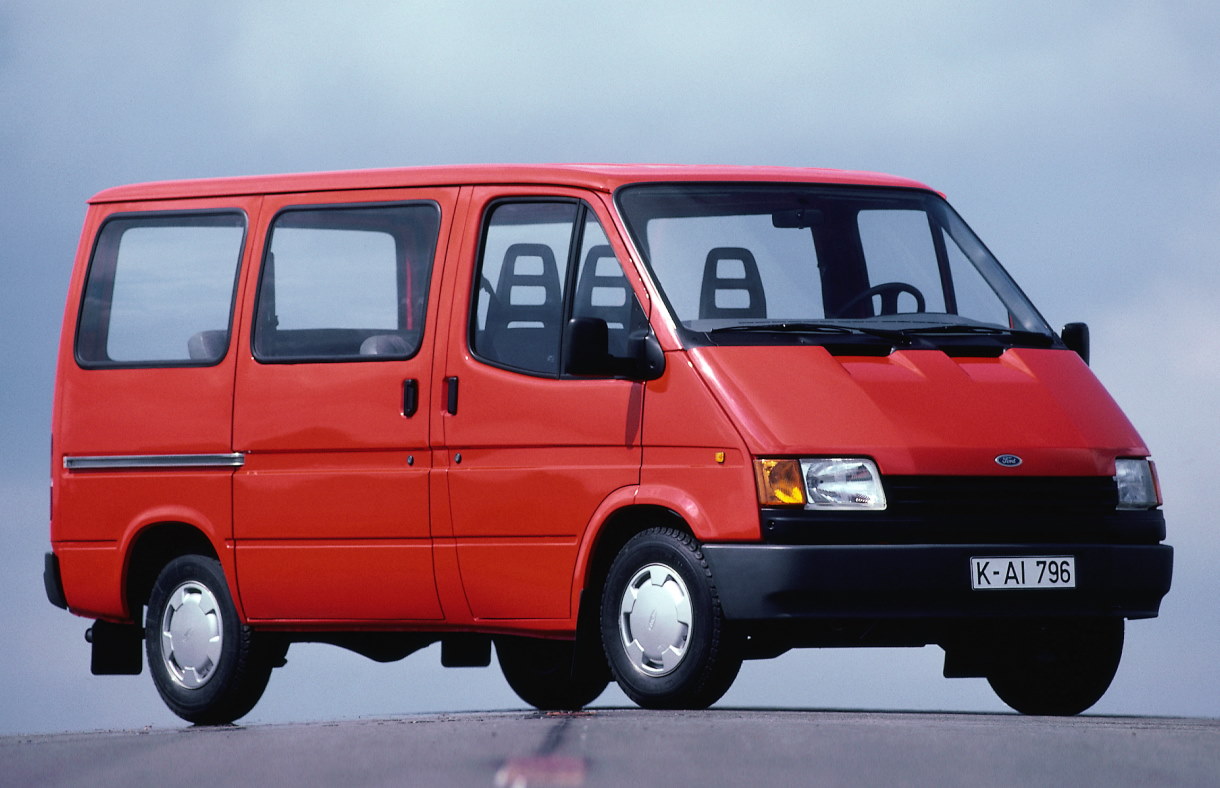 Микроавтобус Ford Transit третьего поколения