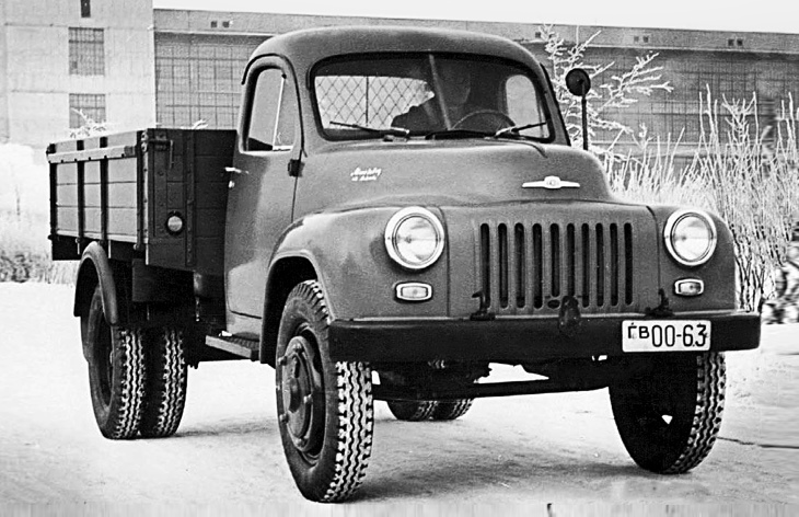 Прототип грузовика ГАЗ-56 первой серии