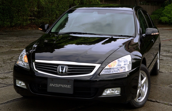Седан Honda Inspire четвертого поколения (2003-2007)