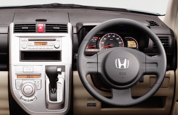 Honda Zest, интерьер