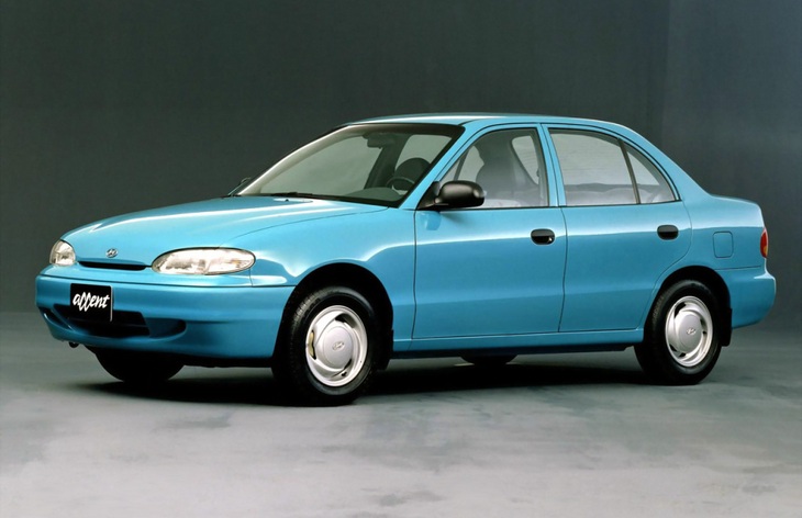 Седан Hyundai Accent первого поколения (1994–1999)