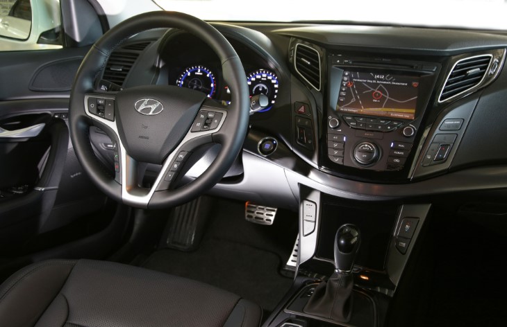 Интерьер автомобиля Hyundai i40
