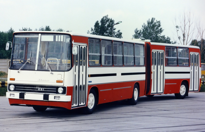 Автобус Ikarus 281