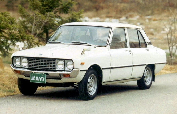 Седан Kia Brisa, 1974–1981