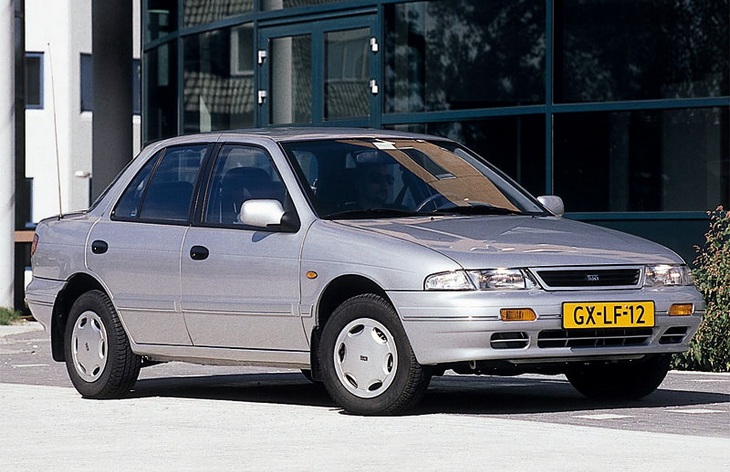 Седан Kia Sephia первого поколения, 1992–1994