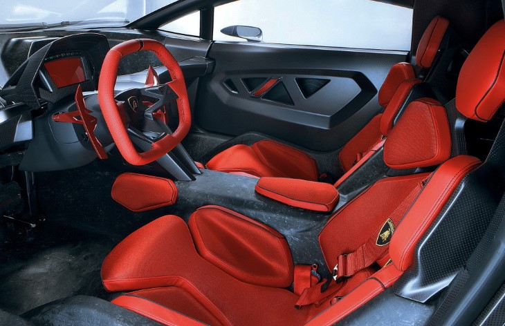Интерьер купе Lamborghini Sesto Elemento