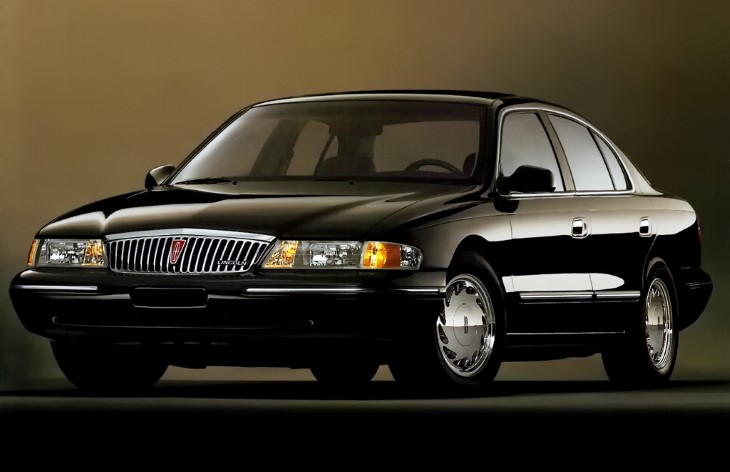 Седан Lincoln Continental девятого поколения, 1995–2002