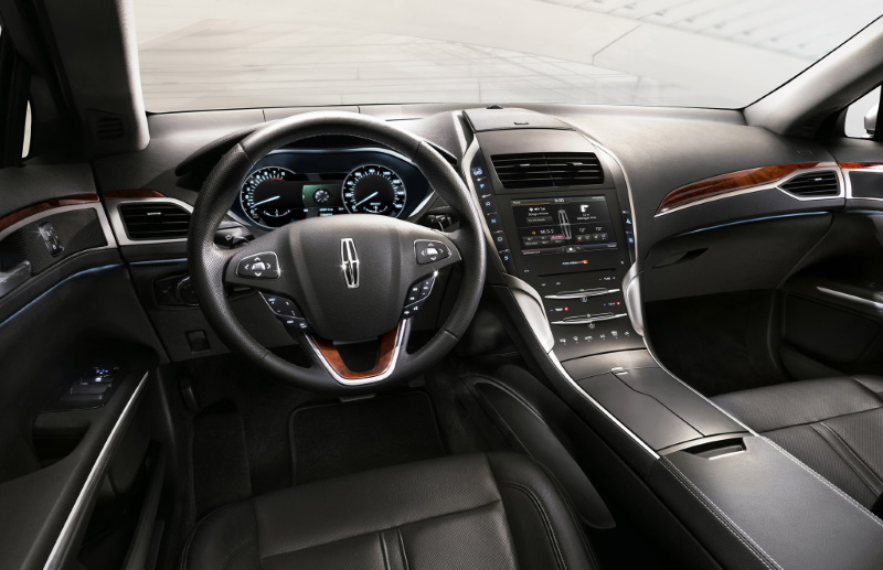 Интерьер седана Lincoln MKZ второго поколения