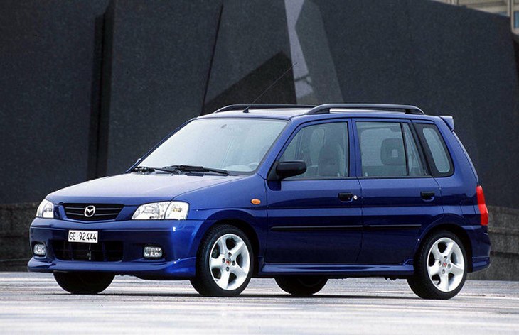 Хэтчбек Mazda 121, 1996–2002