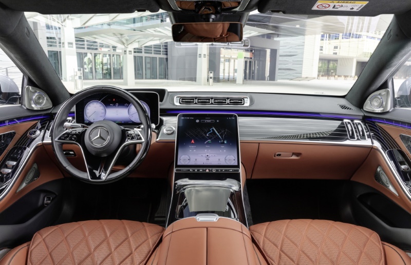 Интерьер седана Mercedes-Benz S-класса