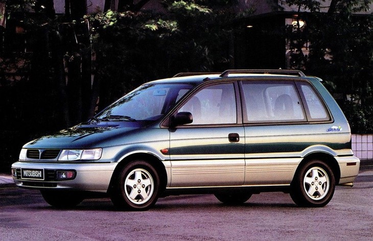 Компактвэн Mitsubishi Space Runner, 1991­-1999