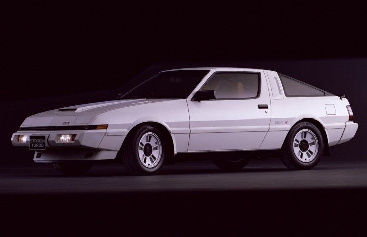 Купе Mitsubishi Starion, 1982–1990