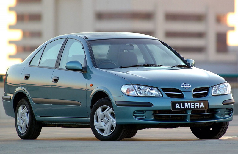 Седан Nissan Almera второго поколения