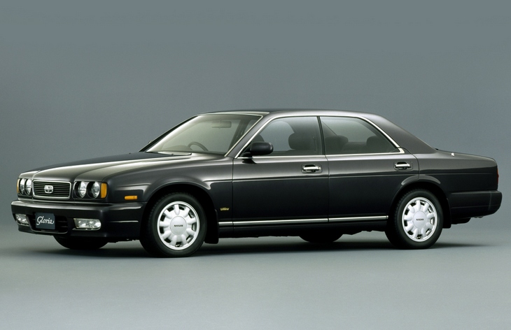 Хардтоп Nissan Gloria седьмого поколения (Y32), 1991–1995