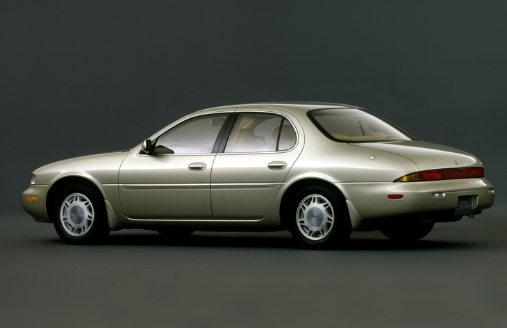 Седан Nissan Leopard J Ferie третьего поколения (Y32), 1992–1996