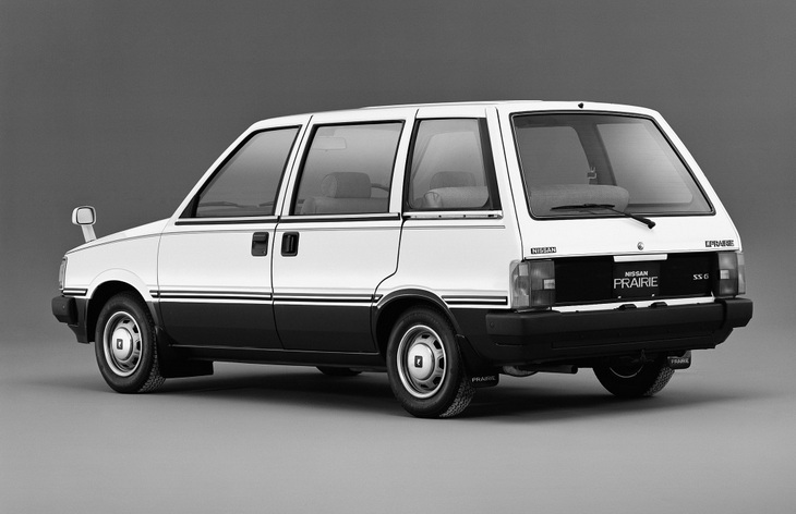 Минивэн Nissan Prairie первого поколения (M10), 1981–1988